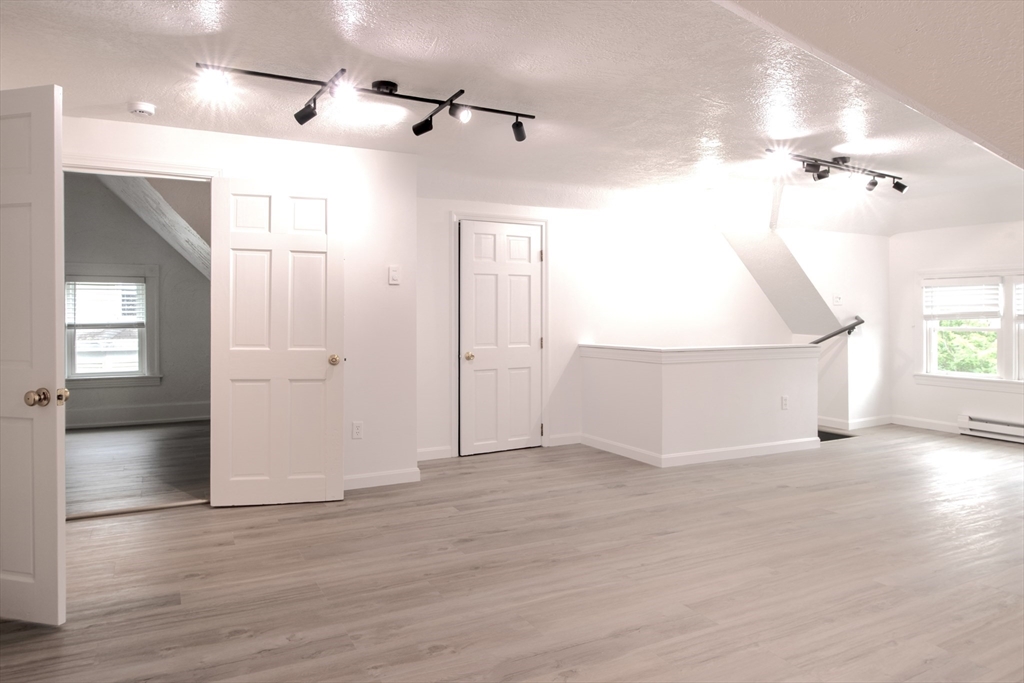 5 Stoneland Road, Unit 3 Worcester, MA 01603 - Photo 2 of 5