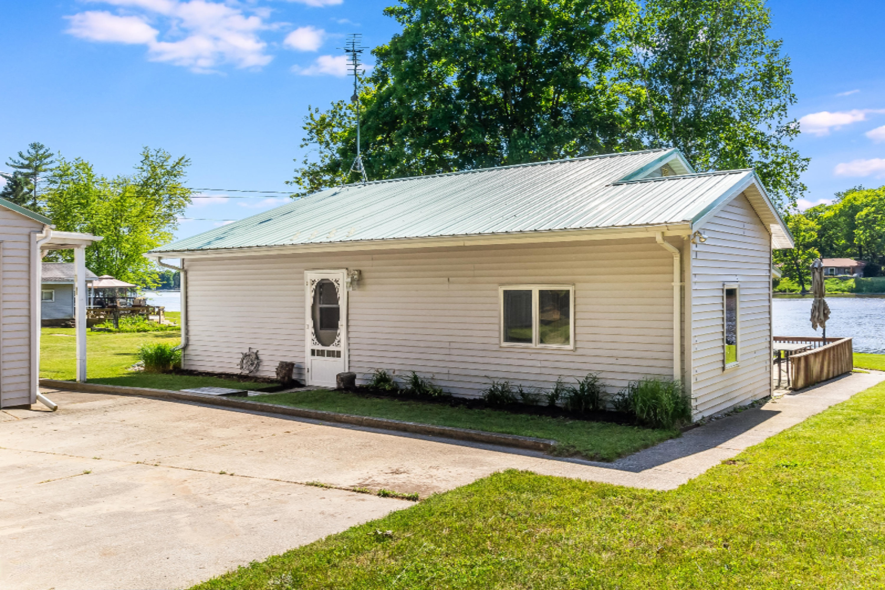 11675 Riverside Drive Stanwood, MI 49346 - Photo 1 of 25 IMG_0151