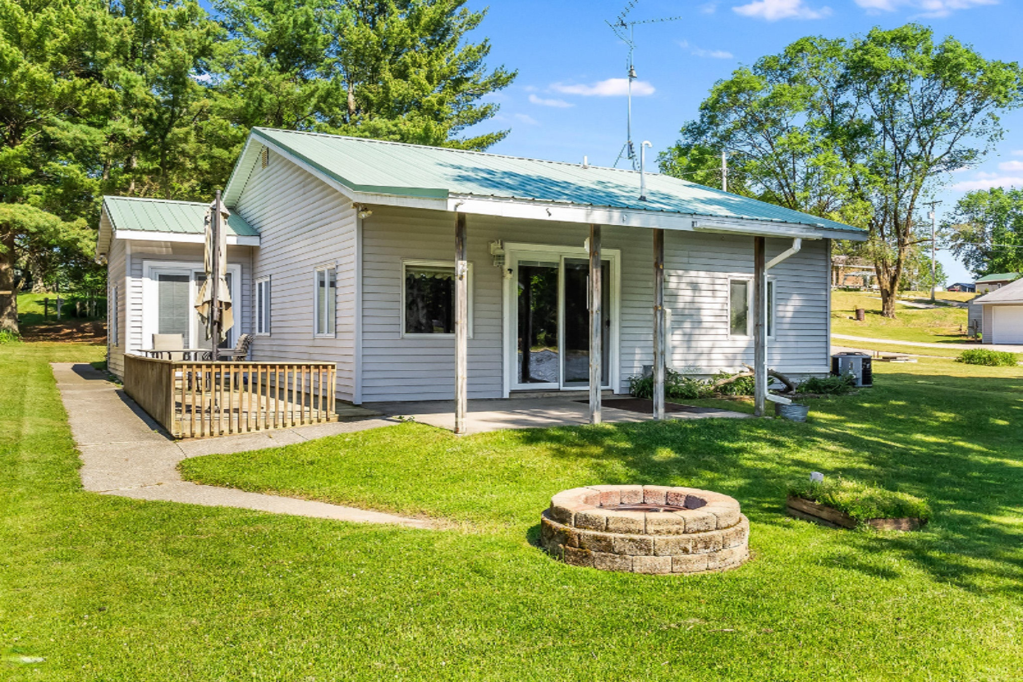 11675 Riverside Drive Stanwood, MI 49346 - Photo 10 of 25 IMG_0164