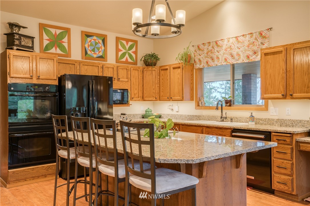 6415 Summit View Place Wenatchee, WA 98801 - Photo 12 of 40 Gallery Image 12