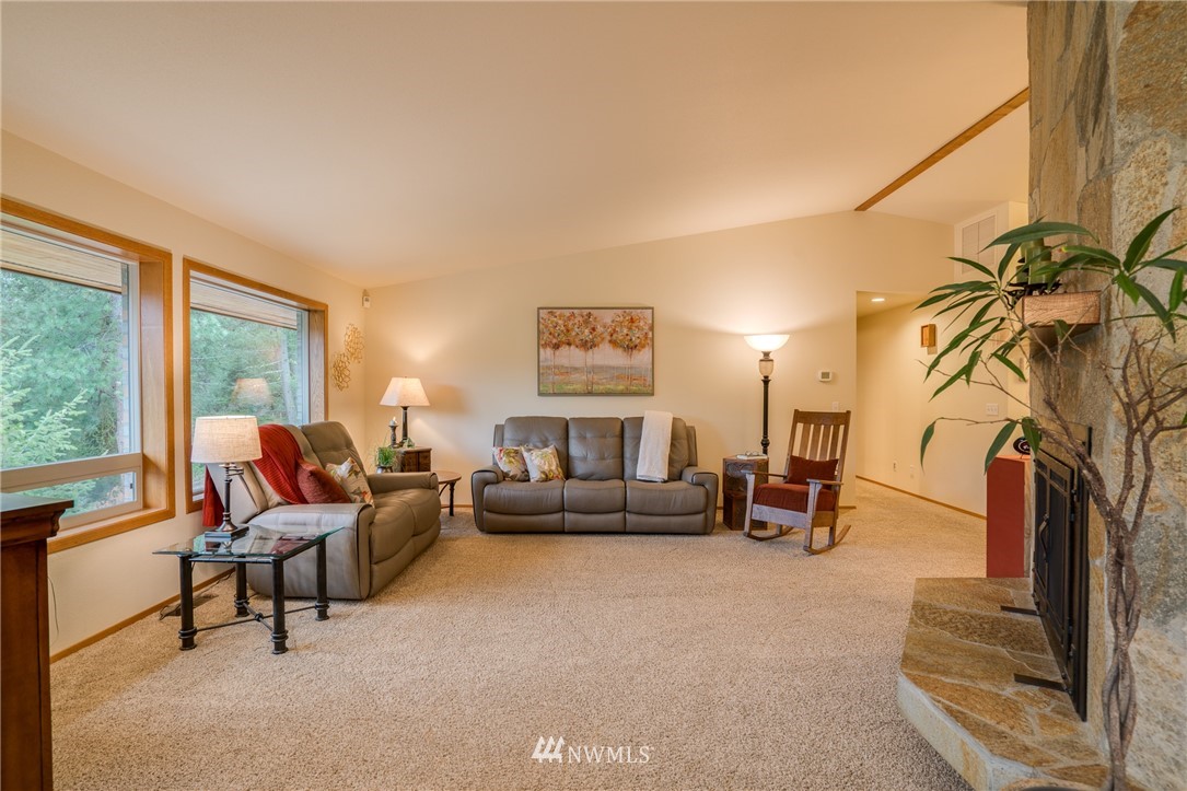 6415 Summit View Place Wenatchee, WA 98801 - Photo 6 of 40 Gallery Image 6
