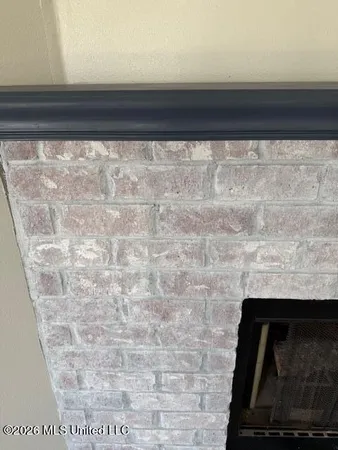 $2,400 | 3305 North 8th Street, Ocean Springs, MS 39564