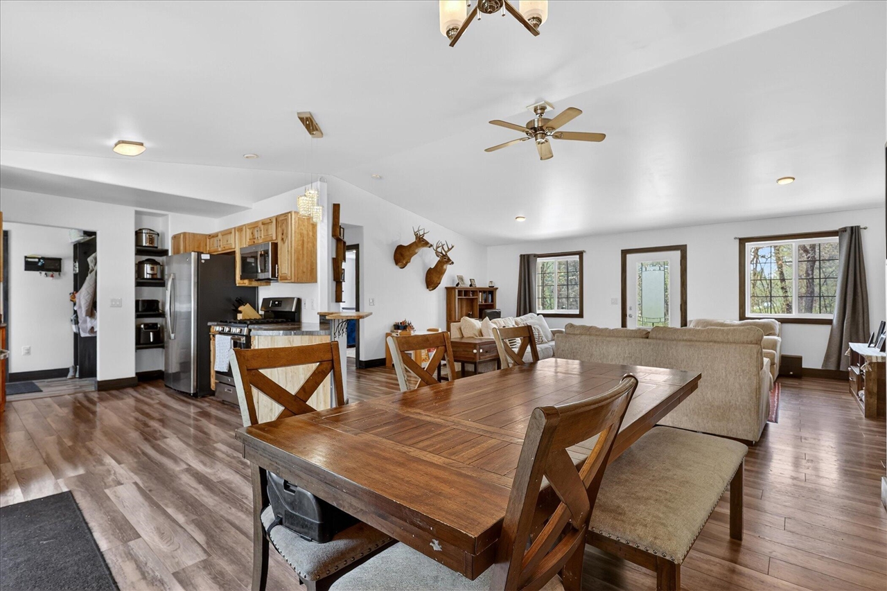 20392 Gates Road Howard City, MI 49329 - Photo 12 of 42