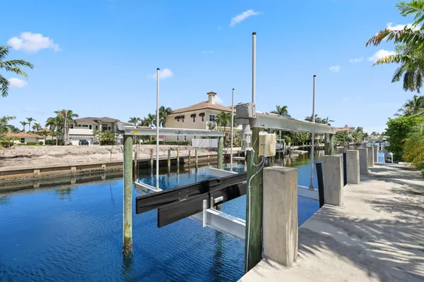 $5,495,000 | 933 Allamanda Drive, Delray Beach, FL 33483