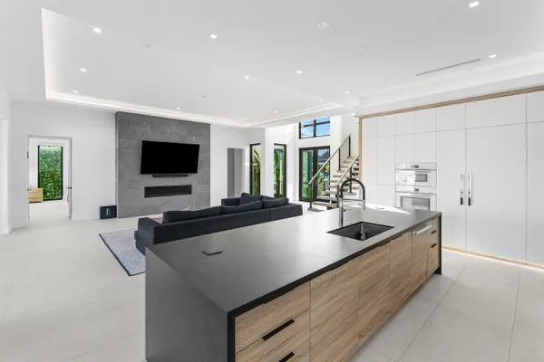 $5,495,000 | 933 Allamanda Drive, Delray Beach, FL 33483