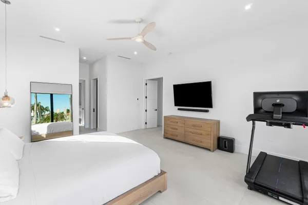 $5,495,000 | 933 Allamanda Drive, Delray Beach, FL 33483