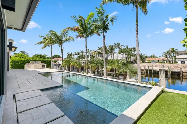 $5,495,000 | 933 Allamanda Drive, Delray Beach, FL 33483