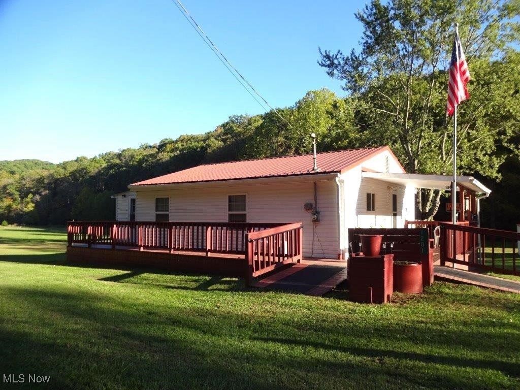 1281 Seaman Fork Road Reedy, WV 25270 - Photo 3 of 37