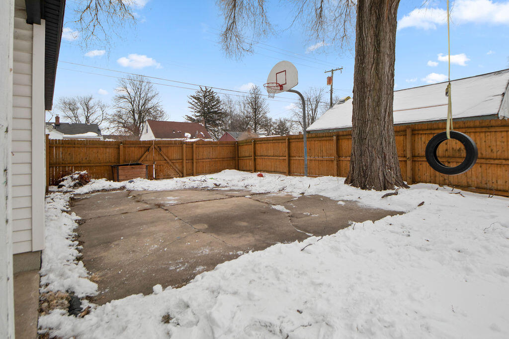 337 North Virginia Street Hobart, IN 46342 - Photo 13 of 15 1024x683
