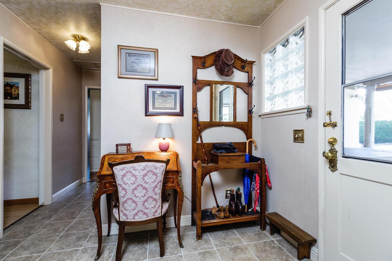 819 Daly Road Ojai, CA 93023 - Photo 2 of 25 a view of living room with furniture and wooden floor