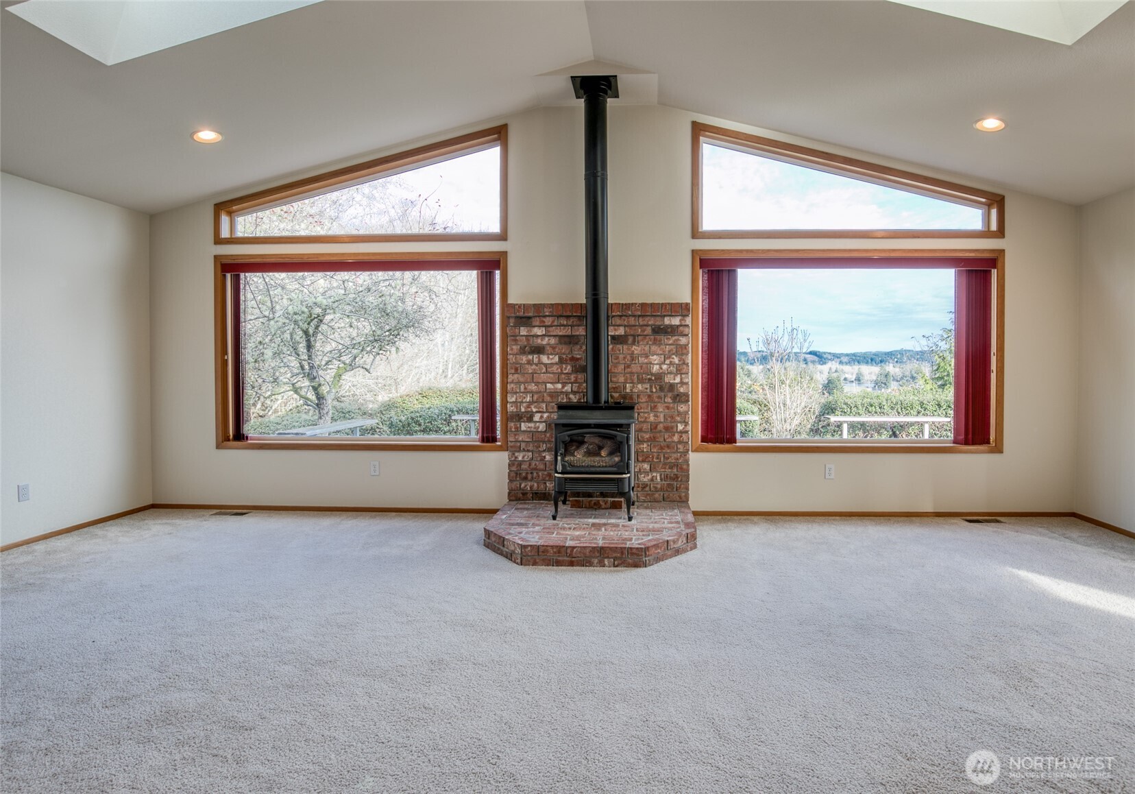 912 Bell Drive Cosmopolis, WA 98537 - Photo 3 of 36