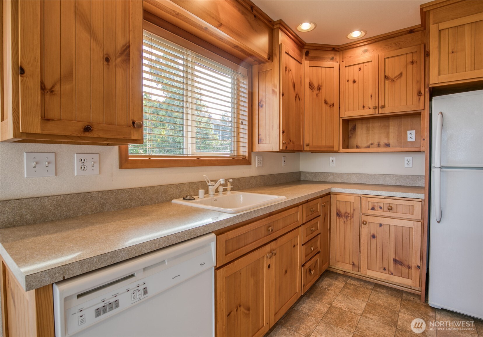 912 Bell Drive Cosmopolis, WA 98537 - Photo 10 of 36