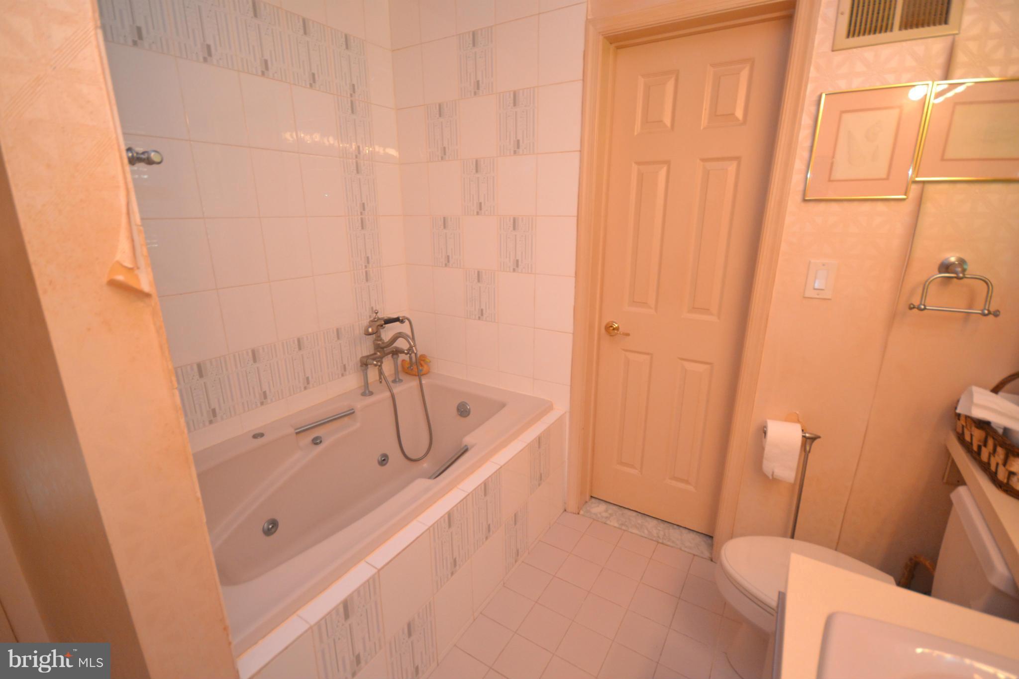 12045 Gores Mill Road Reisterstown, MD 21136 - Photo 14 of 28 Bath