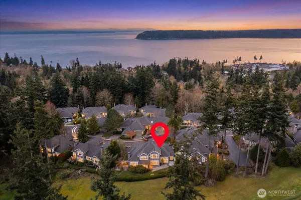 $899,000 | 11617 East Oakmont Drive, Mukilteo, WA 98275