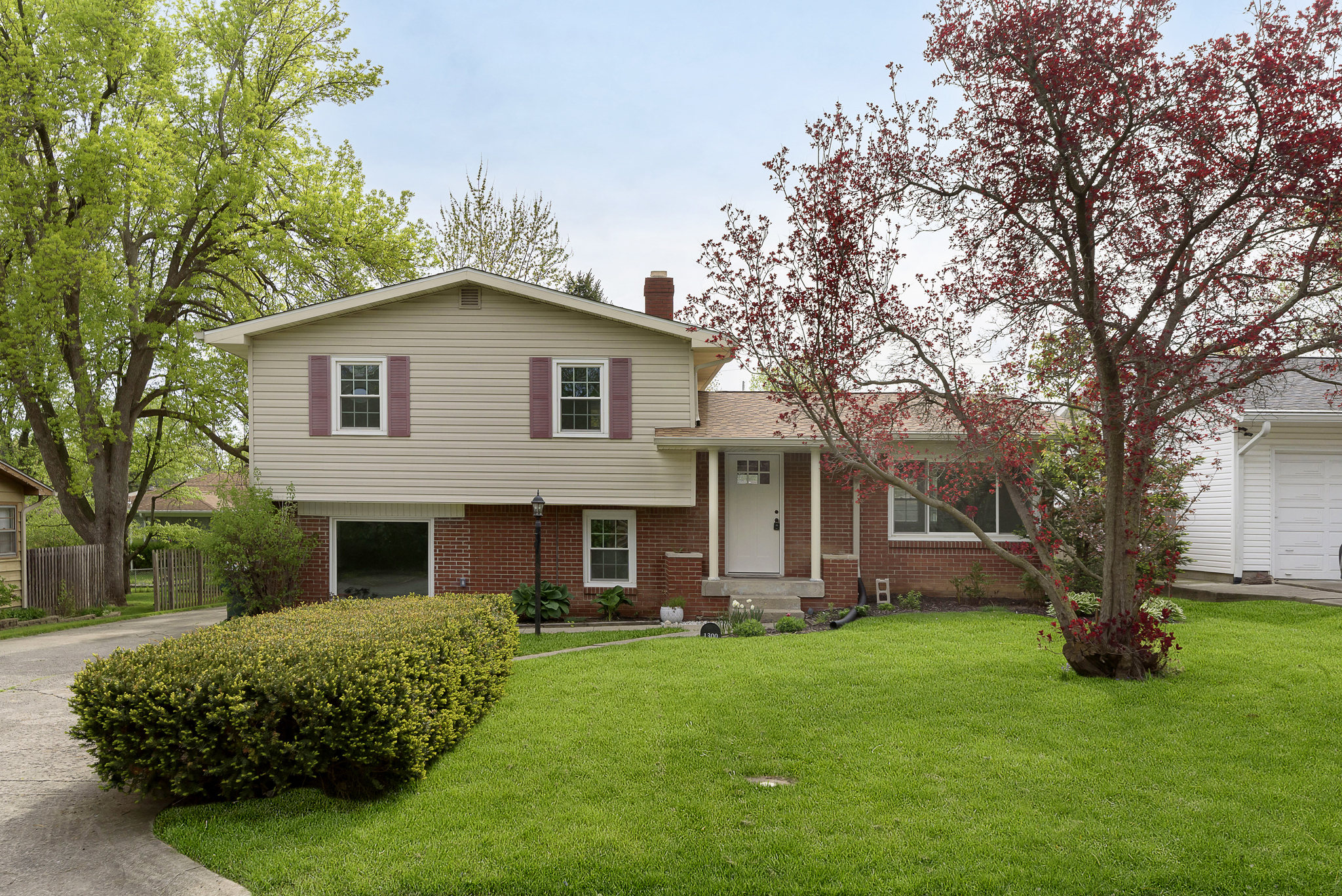 1300 North Alden Road Muncie, IN 47304 - Photo 1 of 17