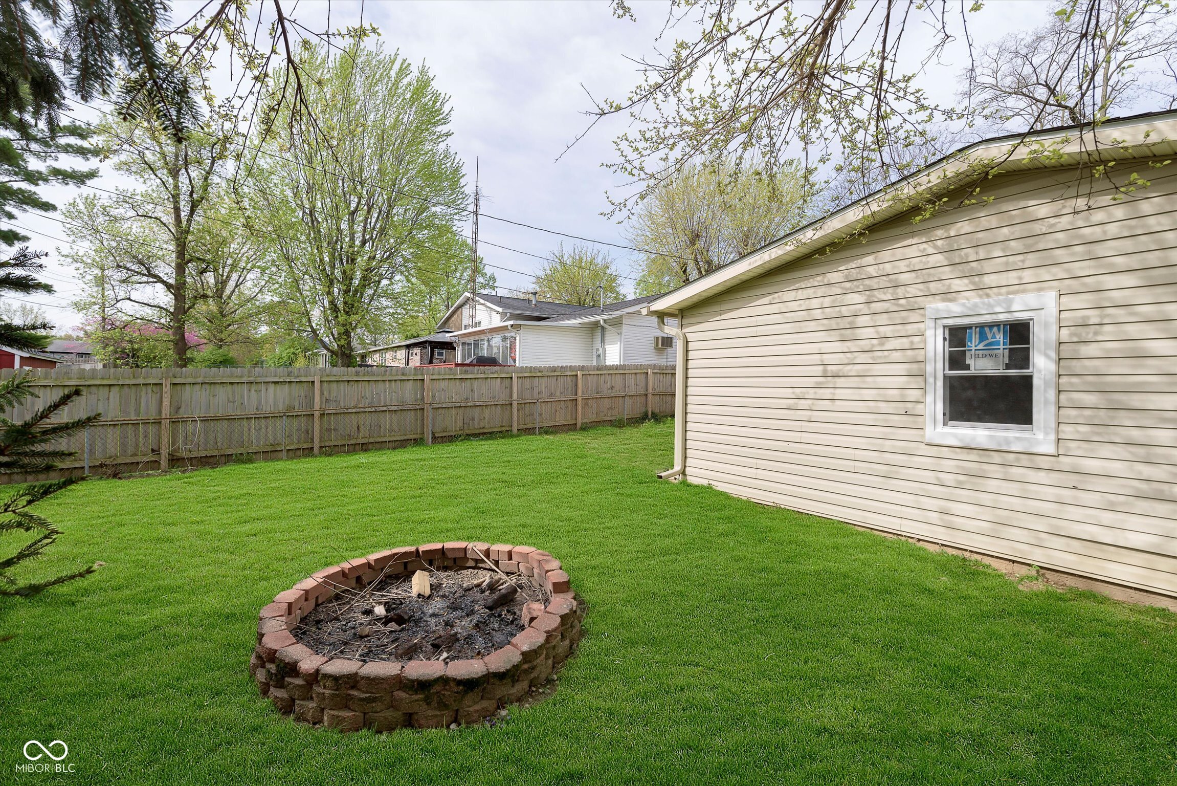 1300 North Alden Road Muncie, IN 47304 - Photo 16 of 17