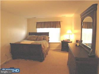 508 B Wharton Road Mount Laurel, NJ 08054 - Photo 4 of 10 Gallery Image 4