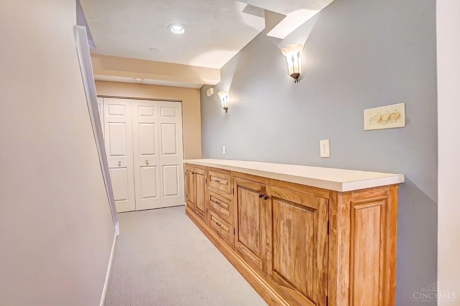 1293 Ebenezer Road Cincinnati, OH 45233 - Photo 32 of 52