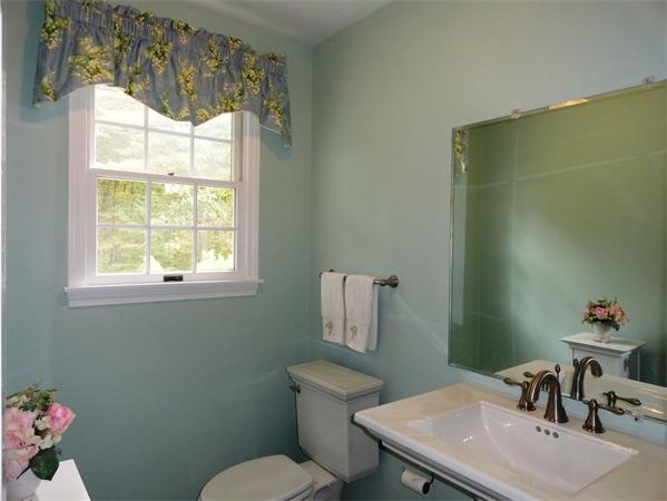 35 Valleywood Road Hopkinton, MA 01748 - Photo 16 of 30 Gallery Image 16
