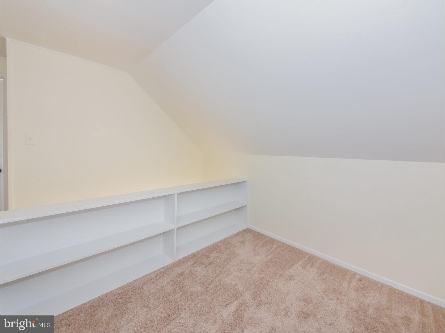 35 Canary Road Levittown, PA 19057 - Photo 12 of 20 Hallway