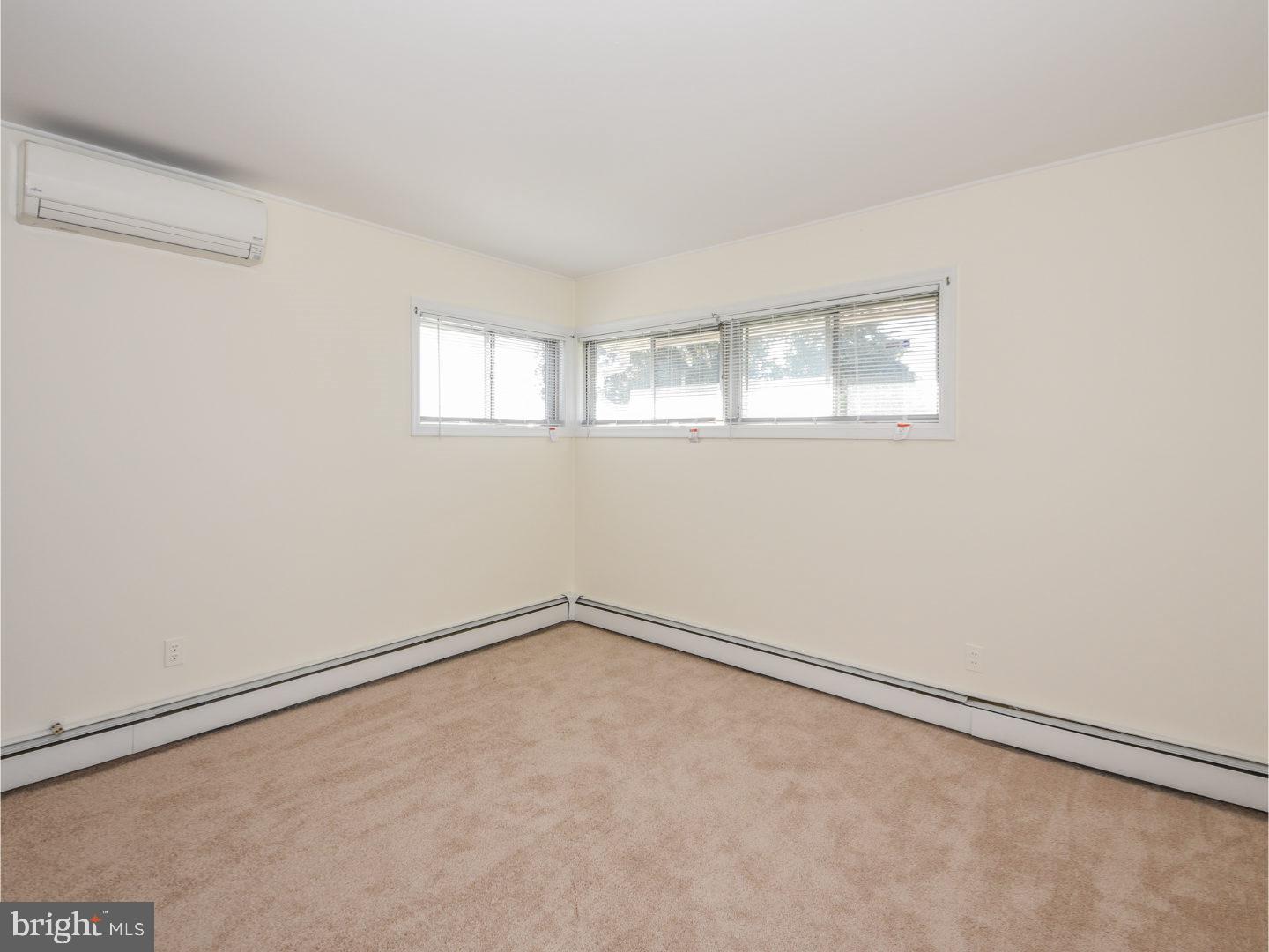 35 Canary Road Levittown, PA 19057 - Photo 4 of 20 Bedroom
