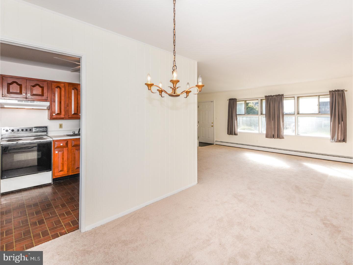 35 Canary Road Levittown, PA 19057 - Photo 10 of 20 Dining Room