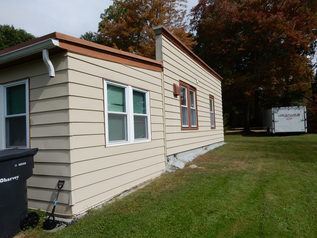 40 Bernard Road Grafton, MA 01536 - Photo 3 of 23 Gallery Image 3