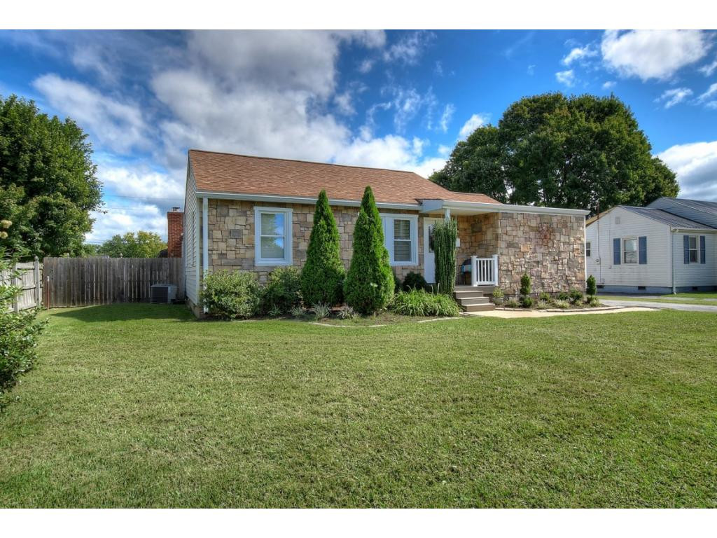 1656 Newbern Road Kingsport, TN 37664 - Photo 3 of 29 Photo 3