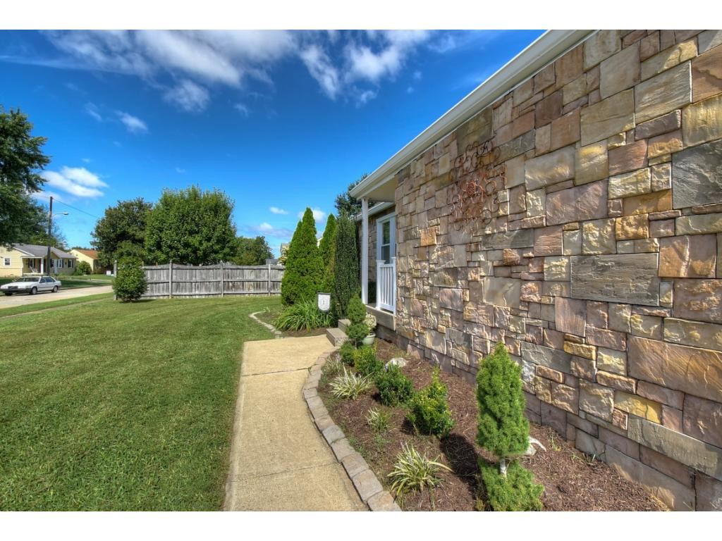 1656 Newbern Road Kingsport, TN 37664 - Photo 4 of 29 Photo 4