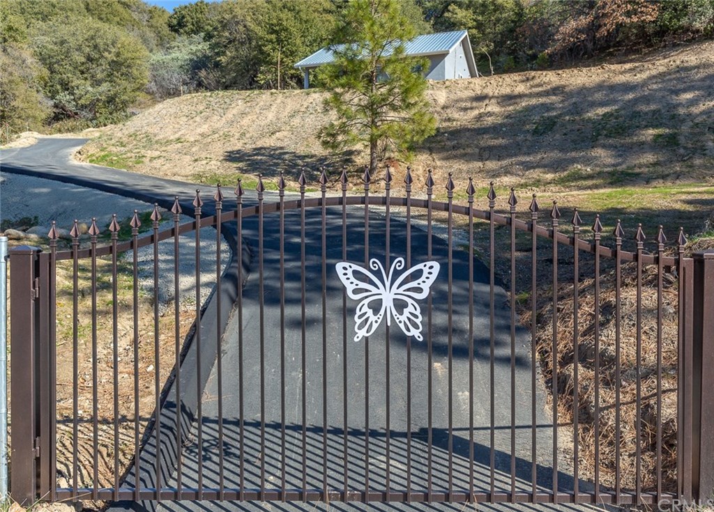 2950 East Westfall Road Mariposa, CA 95338 - Photo 1 of 57 Gallery Image 1