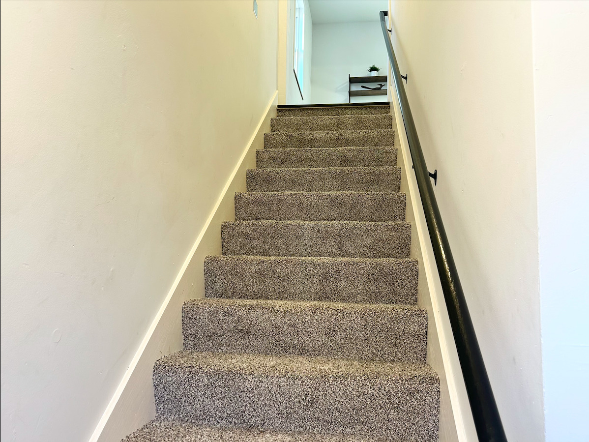 2351 Caton Farm Road Crest Hill, IL 60403 - Photo 15 of 24 a view of entryway