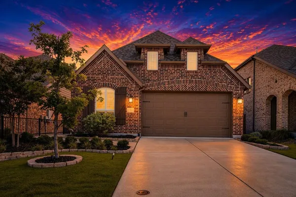 $350,000 | 1826 Eagle Landing, Van Alstyne, TX 75495