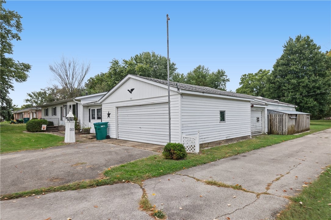 707 South Airport Road Decatur, IL 62521 - Photo 3 of 24 Gallery Image 3