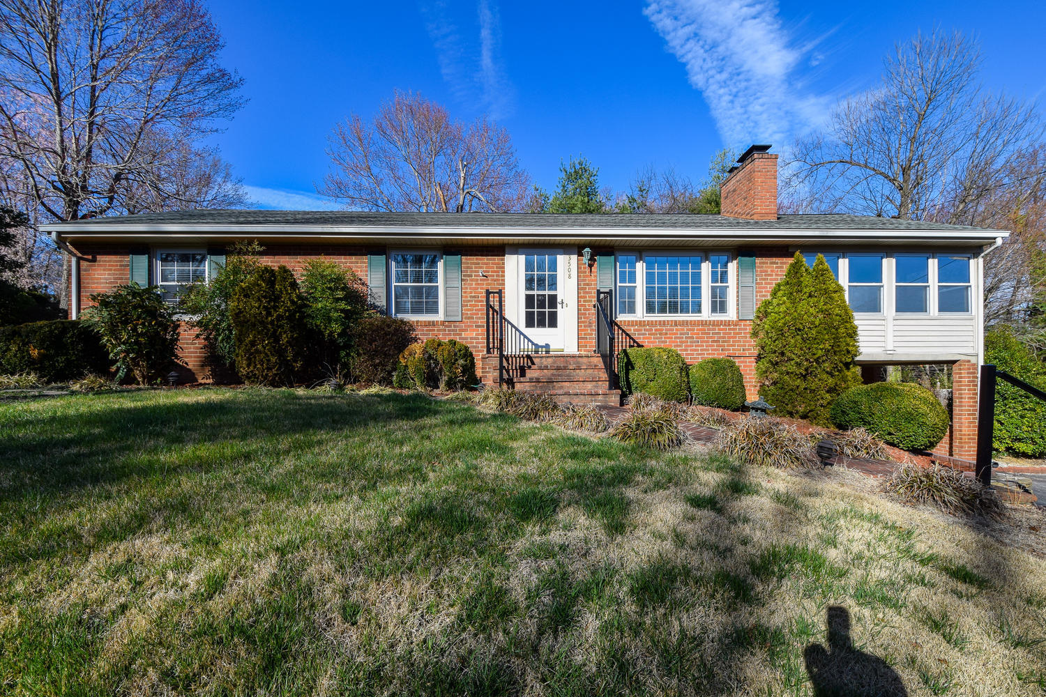 3508 Robyn Road Southwest Roanoke, VA 24015 - Photo 1 of 31 Front
