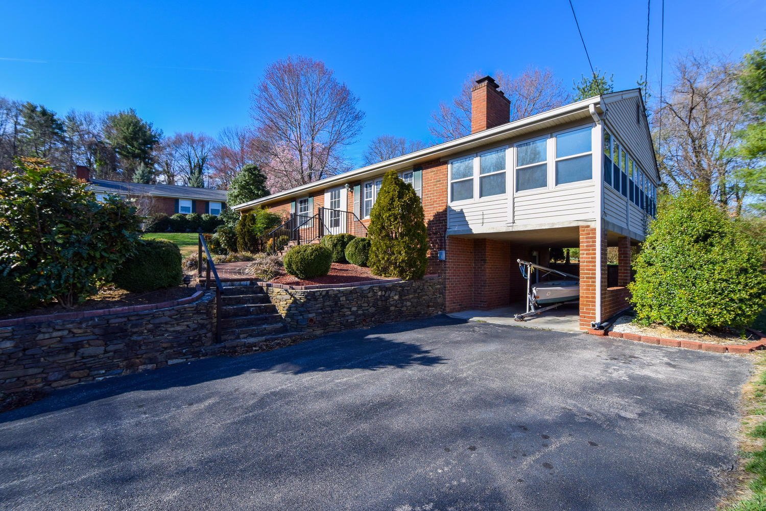 3508 Robyn Road Southwest Roanoke, VA 24015 - Photo 24 of 31 3508 Robyn Rd SW Roanoke VA-large-024-15