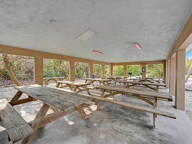 $6,000 | 10 Stone Mountain Boulevard, Englewood, FL 34223