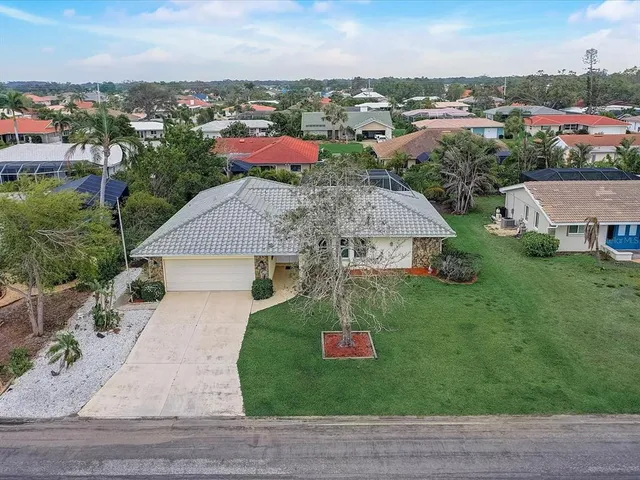 $6,000 | 10 Stone Mountain Boulevard, Englewood, FL 34223