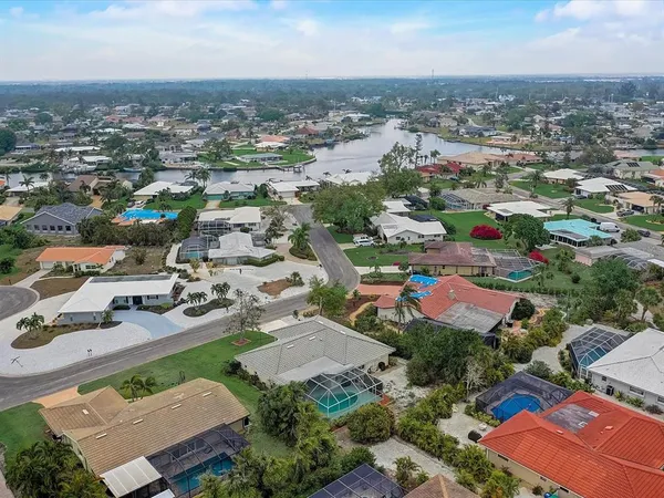 $6,000 | 10 Stone Mountain Boulevard, Englewood, FL 34223