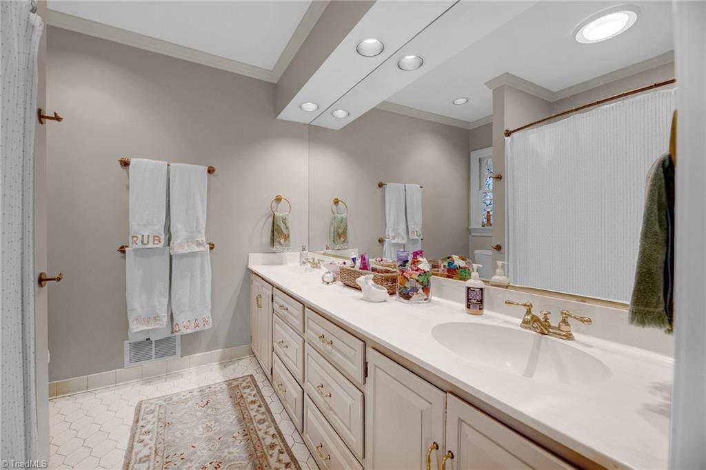 3106 St Regis Road Greensboro, NC 27408 - Photo 23 of 47