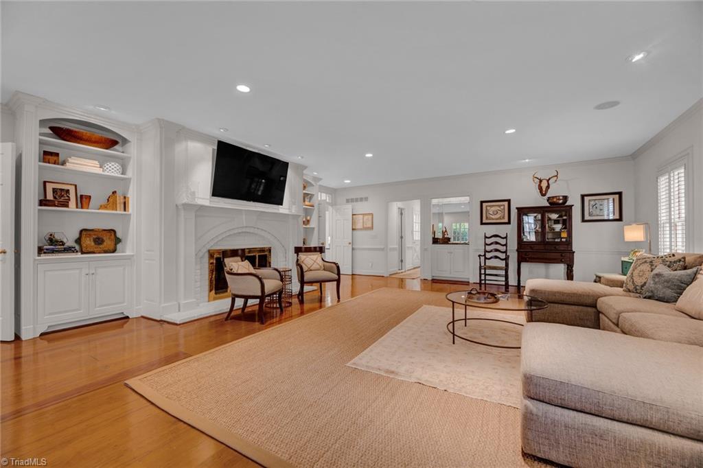 3106 St Regis Road Greensboro, NC 27408 - Photo 8 of 47