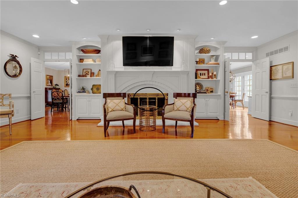 3106 St Regis Road Greensboro, NC 27408 - Photo 9 of 47