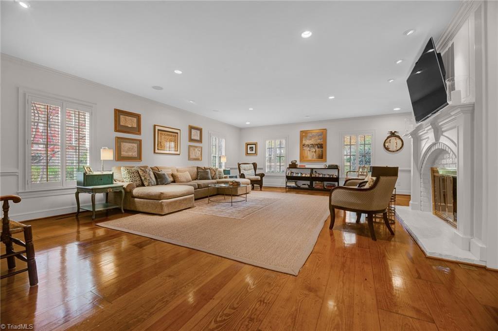 3106 St Regis Road Greensboro, NC 27408 - Photo 10 of 47