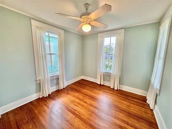 $1,625 | 2119 Avenue O 1/2, Unit DOWN, Galveston, TX 77550