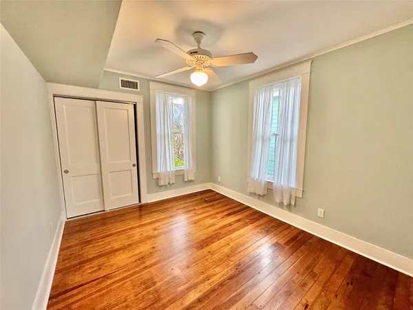 $1,625 | 2119 Avenue O 1/2, Unit DOWN, Galveston, TX 77550