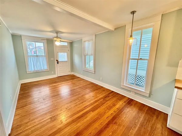 $1,625 | 2119 Avenue O 1/2, Unit DOWN, Galveston, TX 77550