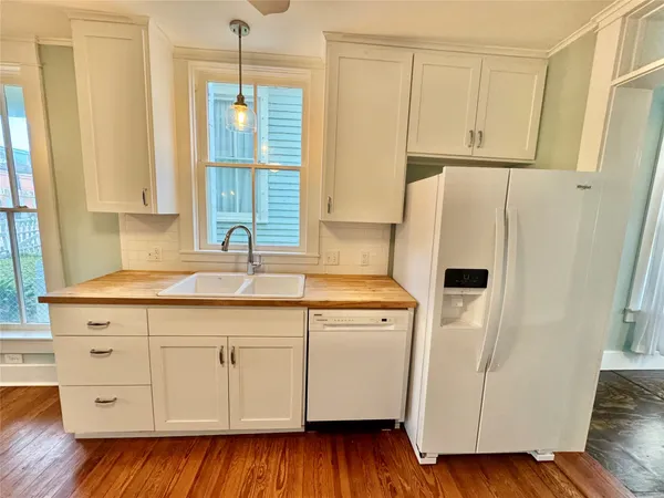 $1,625 | 2119 Avenue O 1/2, Unit DOWN, Galveston, TX 77550
