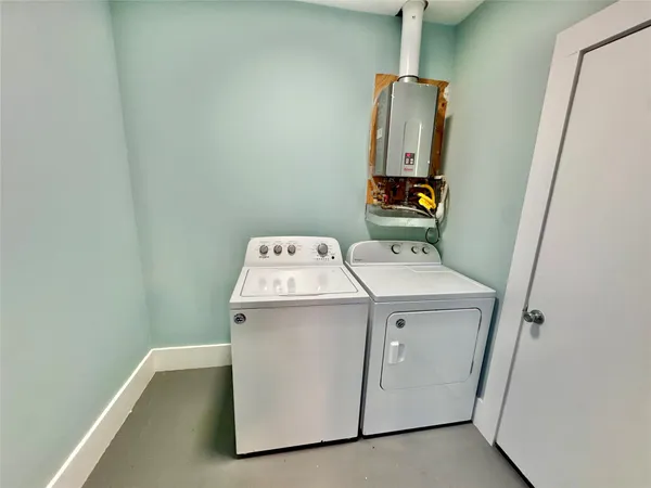 $1,625 | 2119 Avenue O 1/2, Unit DOWN, Galveston, TX 77550