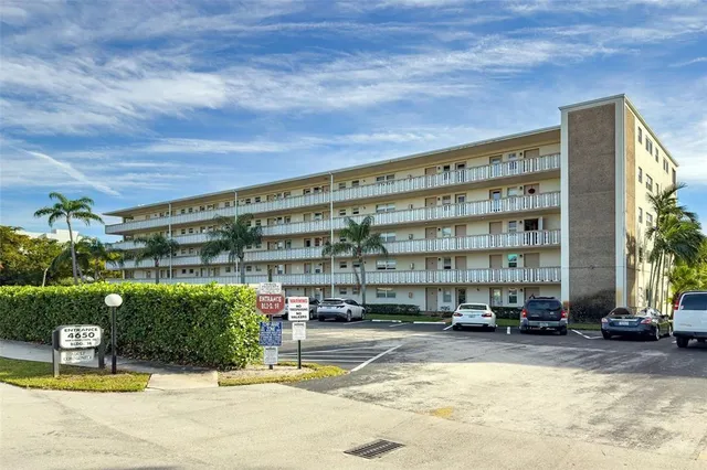 $84,999 | 4650 Washington Street, Unit 504, Hollywood, FL 33021