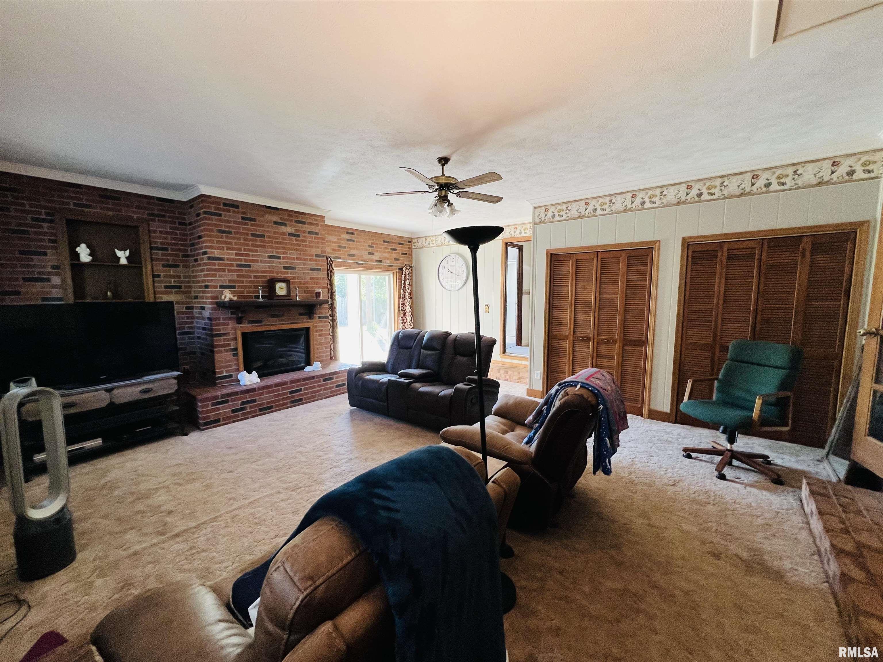 1103 Washington Street Eldorado, IL 62930 - Photo 12 of 31