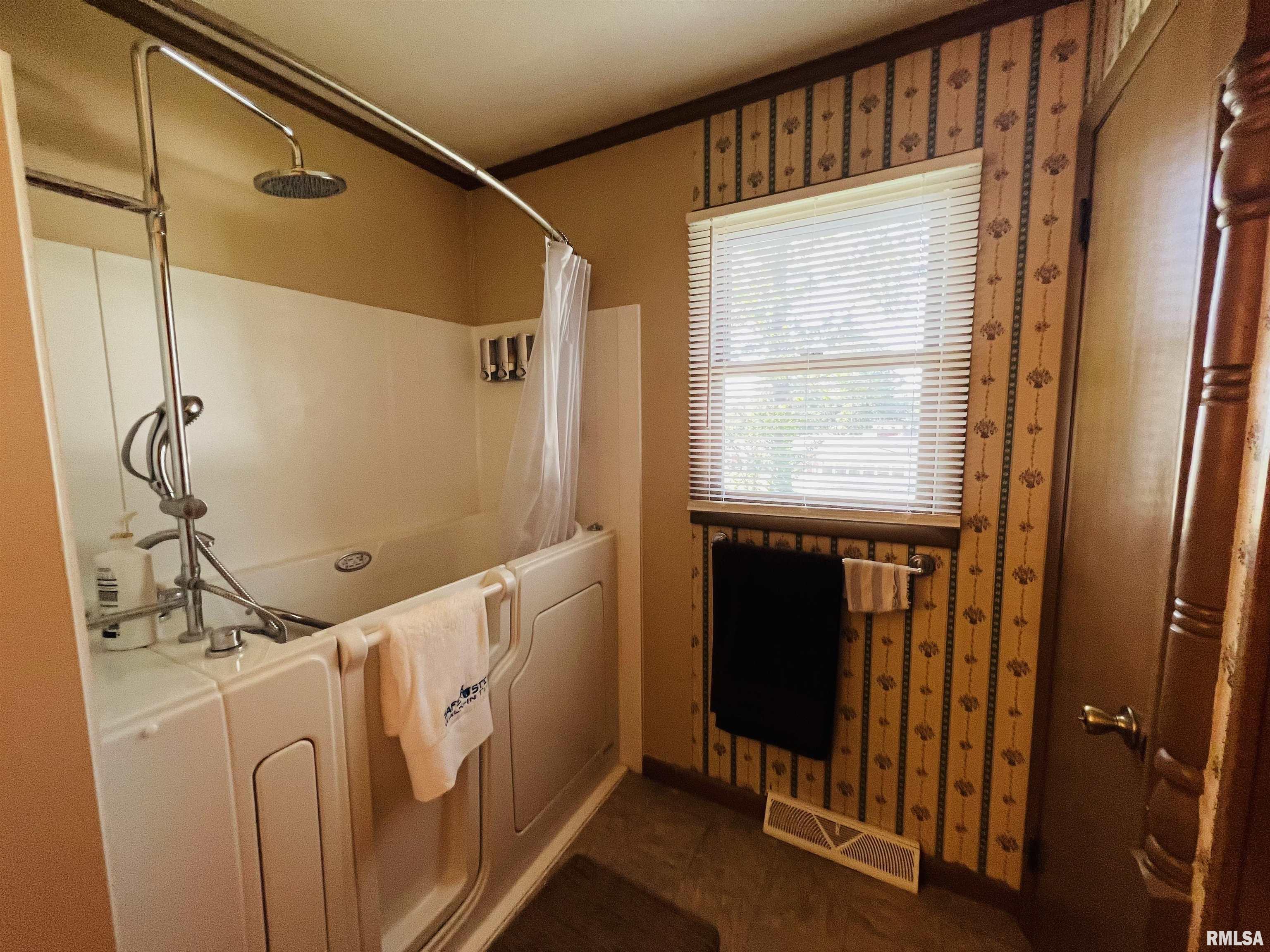 1103 Washington Street Eldorado, IL 62930 - Photo 19 of 31